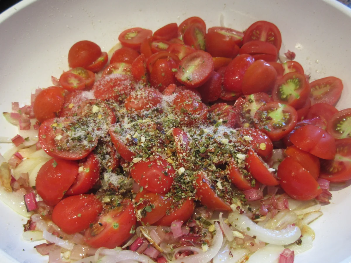 Pikantes Backen: Tomatenstrudel - Rezept - Bild Nr. 6236