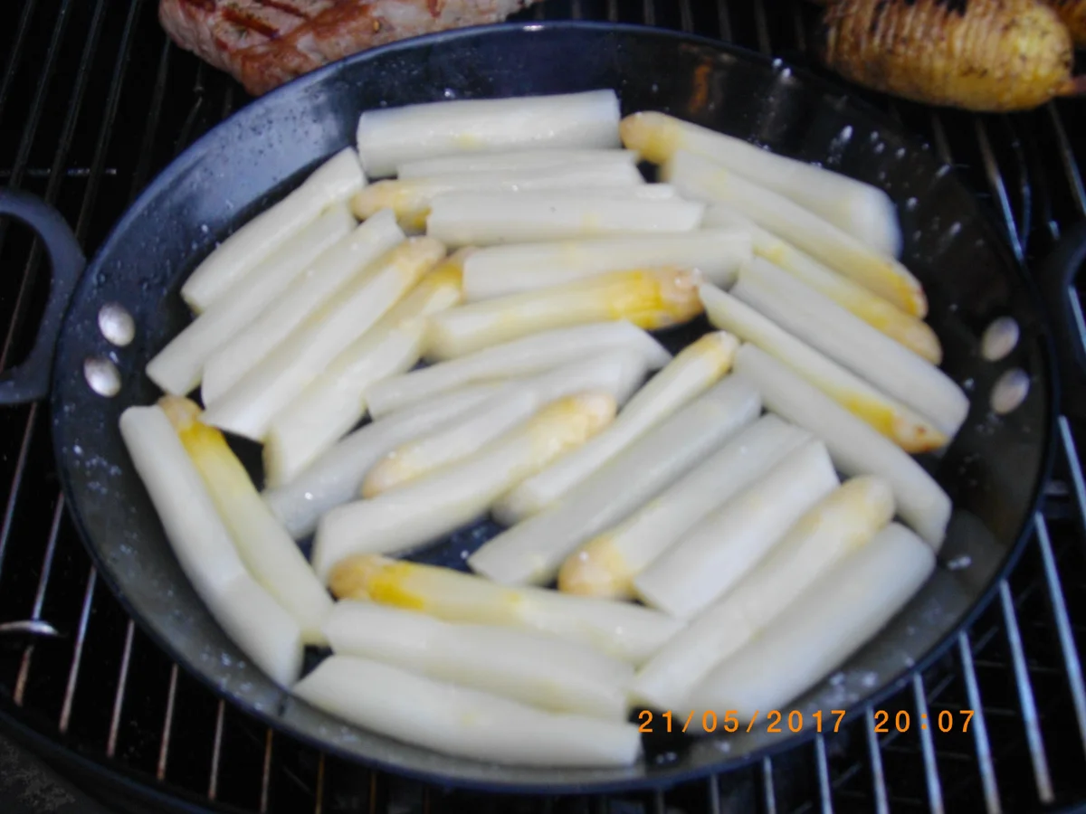 T-Bone Steak mit gebratenen Spargel und Fächerkartoffel - Rezept - Bild Nr. 6238