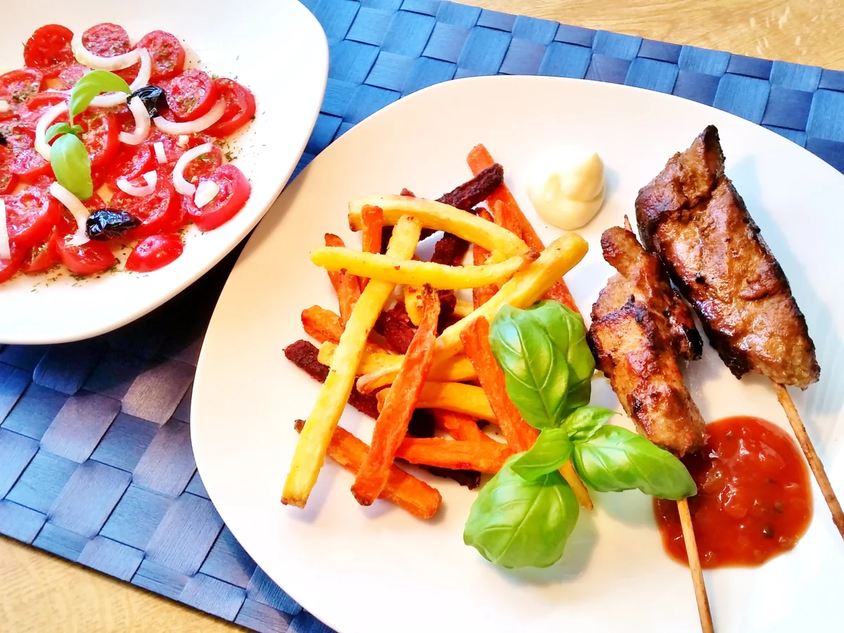 Gemüse-Pommes mit Fleisch-Spießchen - Rezept - Bild Nr. 2