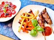 Gemüse-Pommes mit Fleisch-Spießchen - Rezept - Bild Nr. 2
