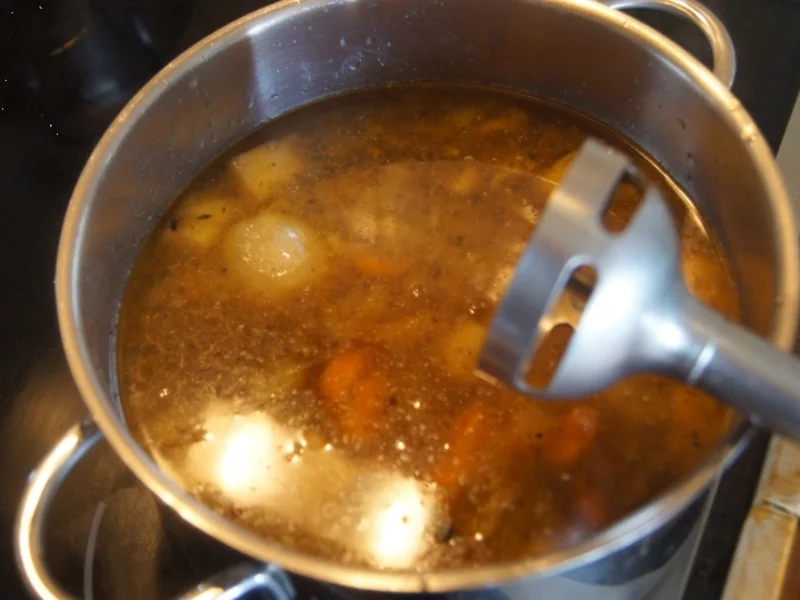 Rezept: Schweineschinkenbraten mit pikanter Sauce, herzhaften Sauerkraut und Kümmel Kartoffeln Bild Nr. 6244 Schweineschinkenbraten mit pikanter Sauce, herzhaften Sauerkraut und Kümmel Kartoffeln - Rezept - Bild Nr. 6244