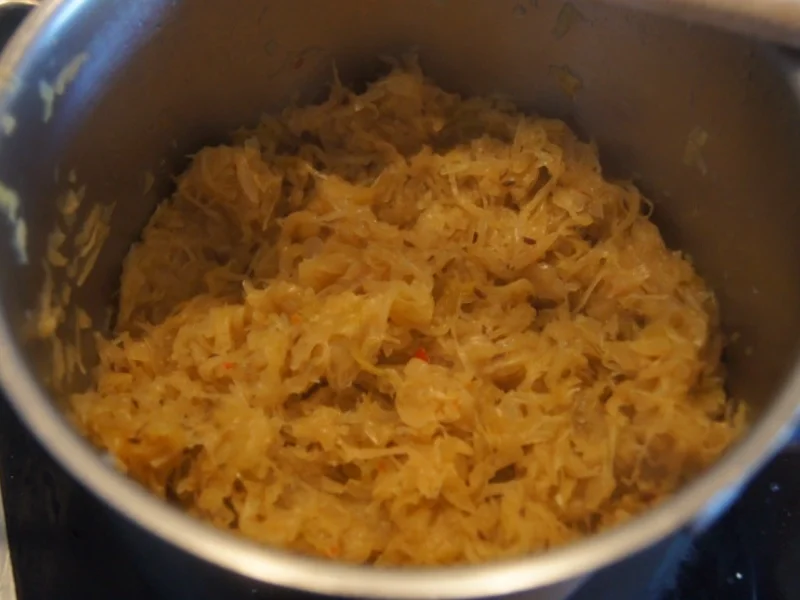 Rezept: Schweineschinkenbraten mit pikanter Sauce, herzhaften Sauerkraut und Kümmel Kartoffeln Bild Nr. 6248 Schweineschinkenbraten mit pikanter Sauce, herzhaften Sauerkraut und Kümmel Kartoffeln - Rezept - Bild Nr. 6248