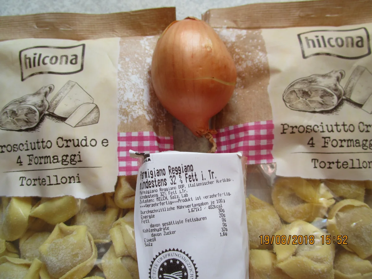 auflauf: tortellini, hack, tomaten, basilikum - Rezept - Bild Nr. 6238