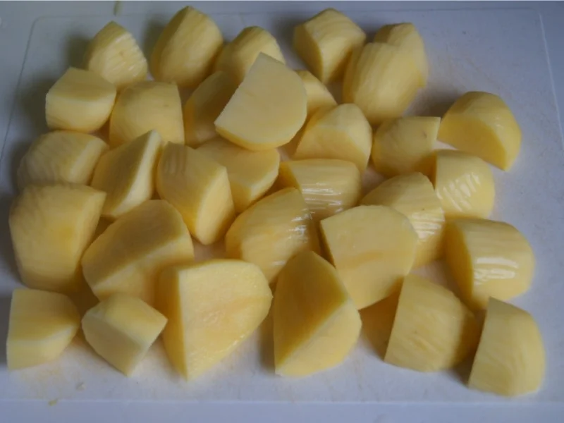 Dorade mit herzhaften Kartoffelecken und Eisbergsalat - Rezept - Bild Nr. 6240