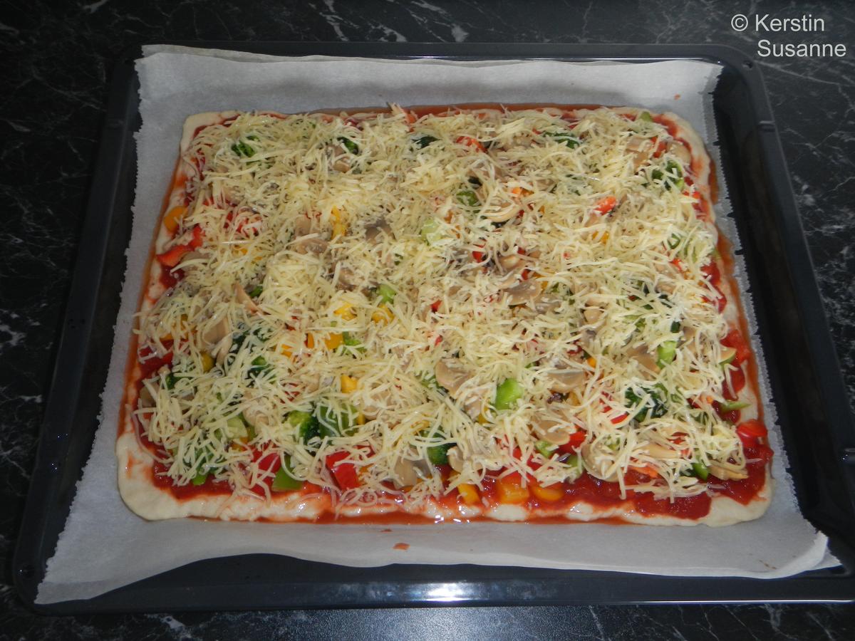 Gemüse-Pizza - Rezept mit Bild - kochbar.de