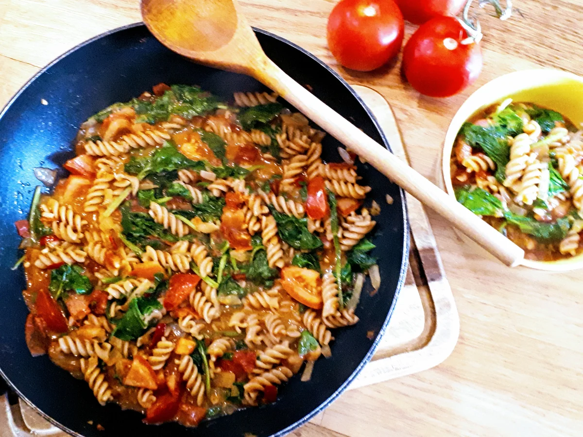 BiNe ` S ONE POT PASTA MIT TOMATEN & SPINAT - Rezept - Bild Nr. 3