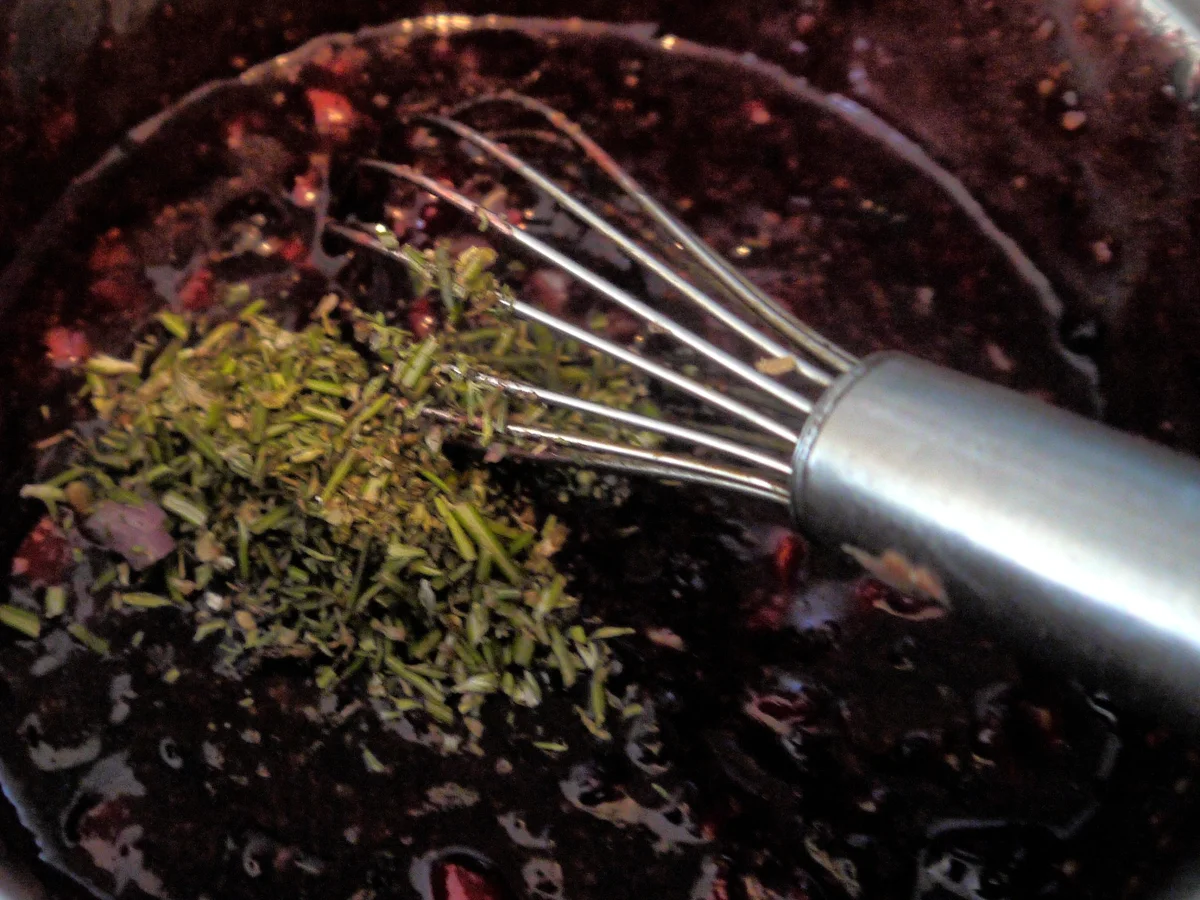 Bacon-Käse-Bomben mit scharfem Kirsch-Dip - Rezept - Bild Nr. 5