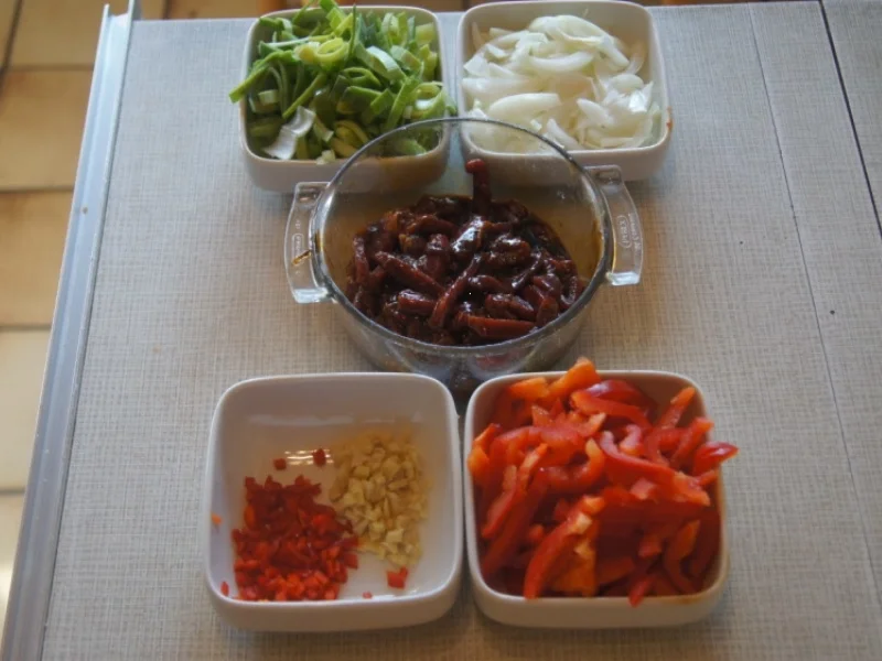 Rinderfilet mit Gemüse im Wok mit Basmati Reis - Rezept - Bild Nr. 6241