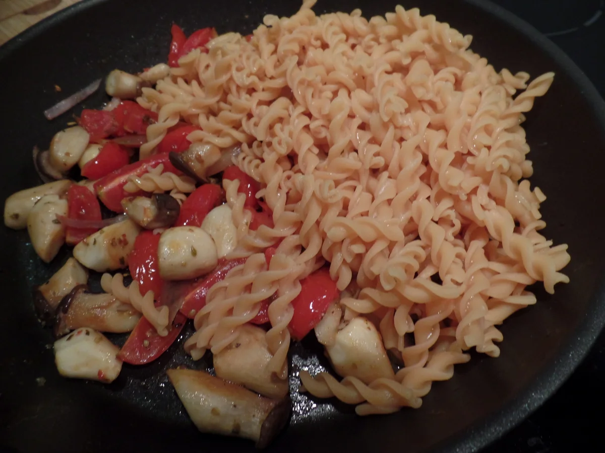 Rote-Linsen-Nudeln - Rezept - Bild Nr. 6244