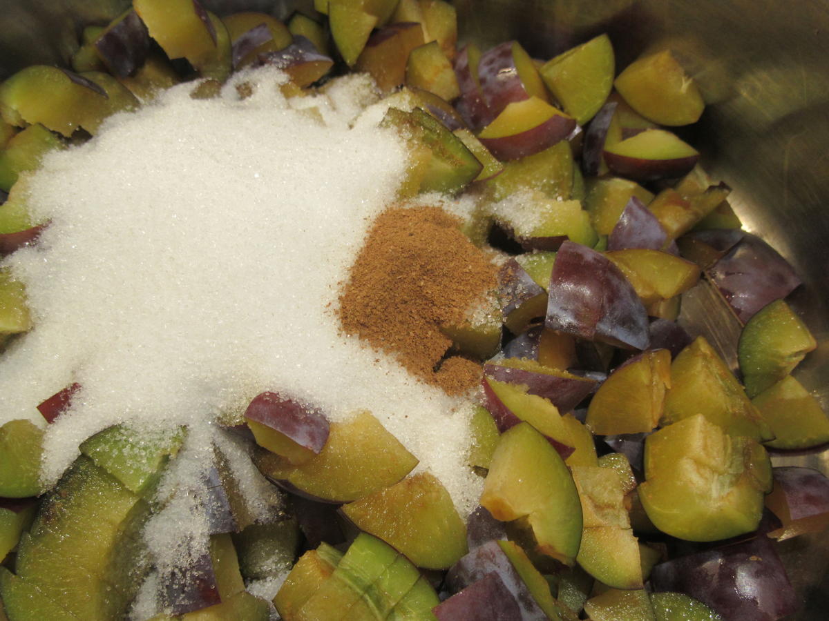 Dessert: Zwetschgeneis mit Marzipan - einfach - von lunapiena