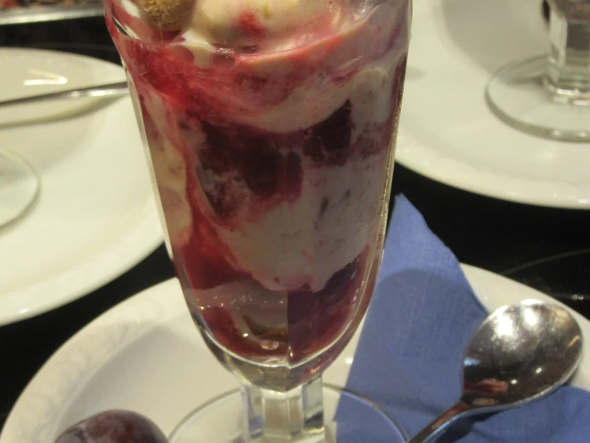 Dessert: Zwetschgeneis mit Marzipan - Rezept - Bild Nr. 6244