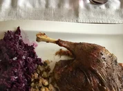 Rezept: GANS MIT KLASSISCHER FรLLUNG Bild Nr. 2 GANS MIT KLASSISCHER FรLLUNG - Rezept - Bild Nr. 2