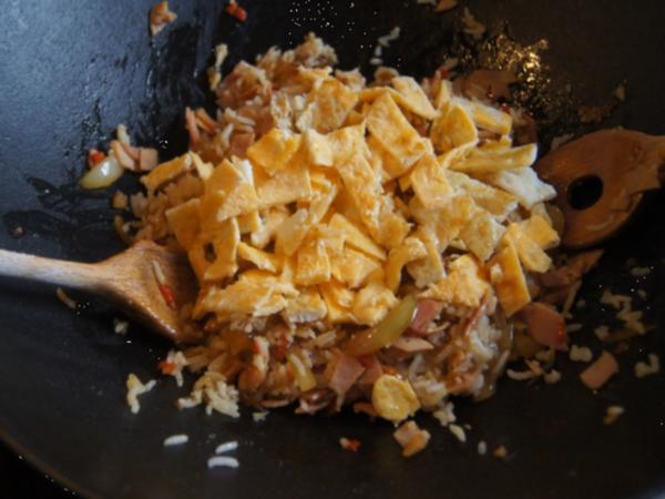 Gebratener Reis mit Schinken und Ei - Rezept - kochbar.de