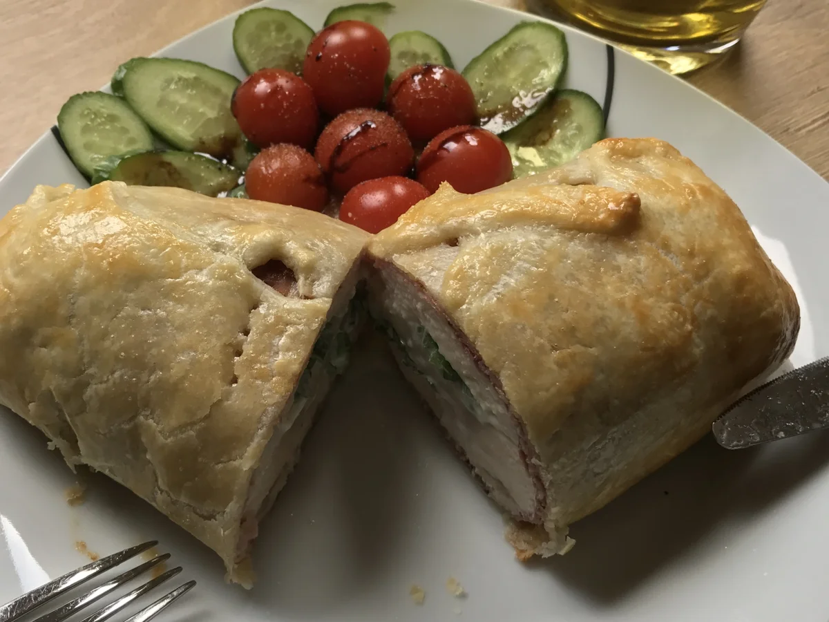 Rezept: HÜHNERBRUST IM BLÄTTERTEIG Bild Nr. 2 HÜHNERBRUST IM BLÄTTERTEIG - Rezept - Bild Nr. 2