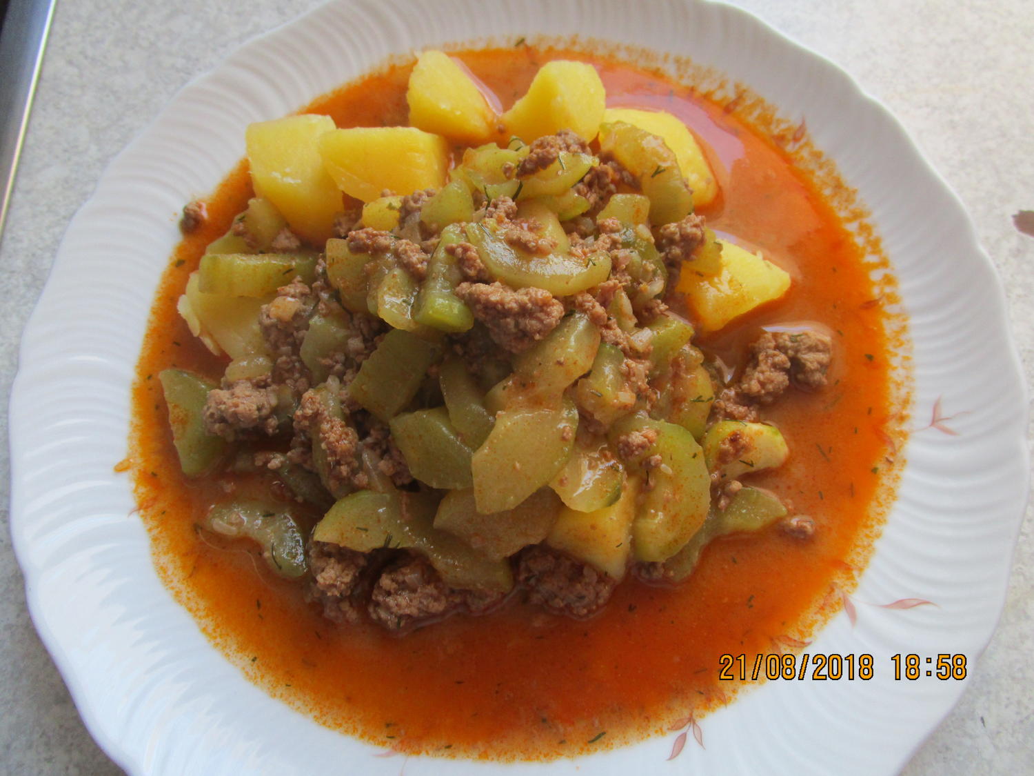 hackfleischpfanne mit gurkengemüse - Rezept - kochbar.de