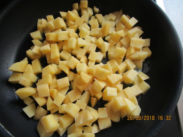 Hackauflauf aus: zucchini, paprika, tomaten und kartoffeln - einfach ...