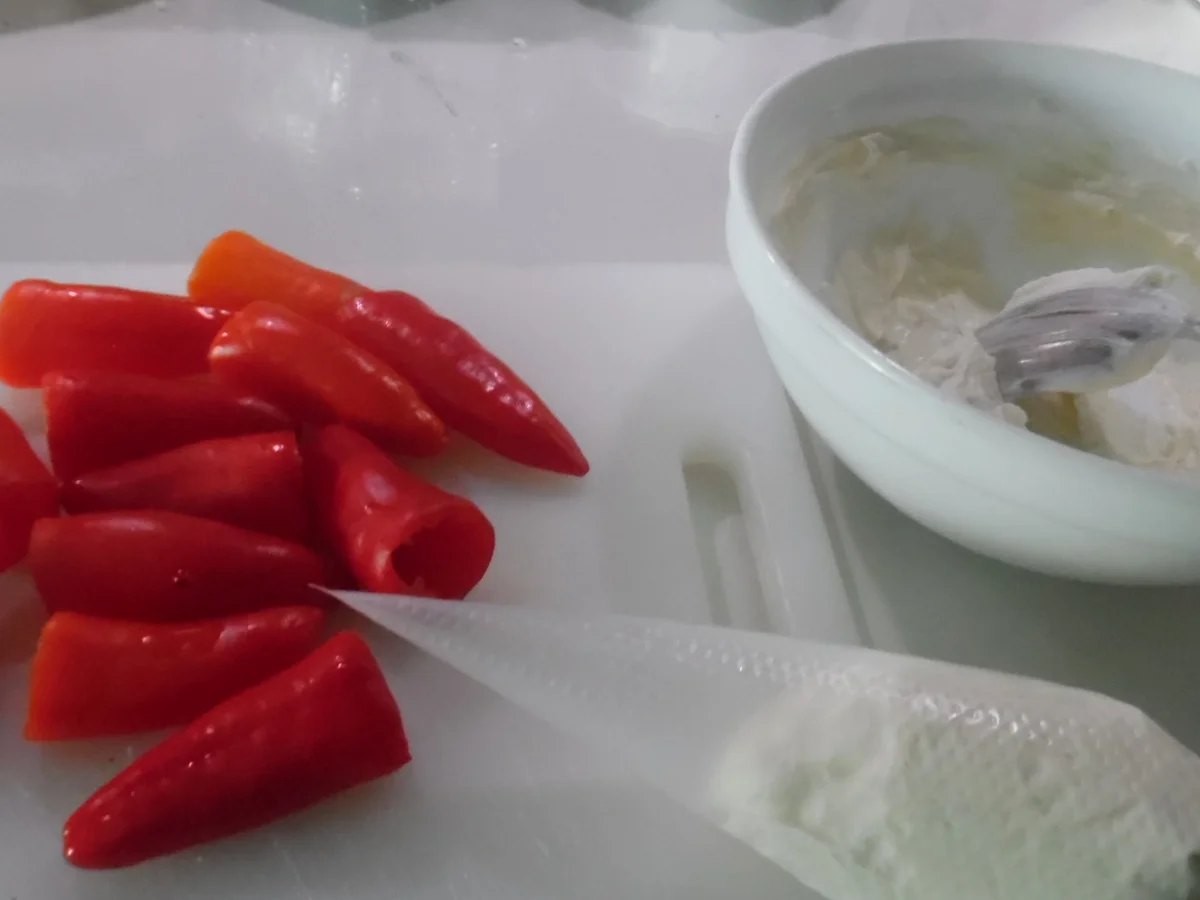 Rezept: Snack-Paprika mit Frischkäse-Füllung in Öl Bild Nr. 6244 Snack-Paprika mit Frischkäse-Füllung in Öl - Rezept - Bild Nr. 6244