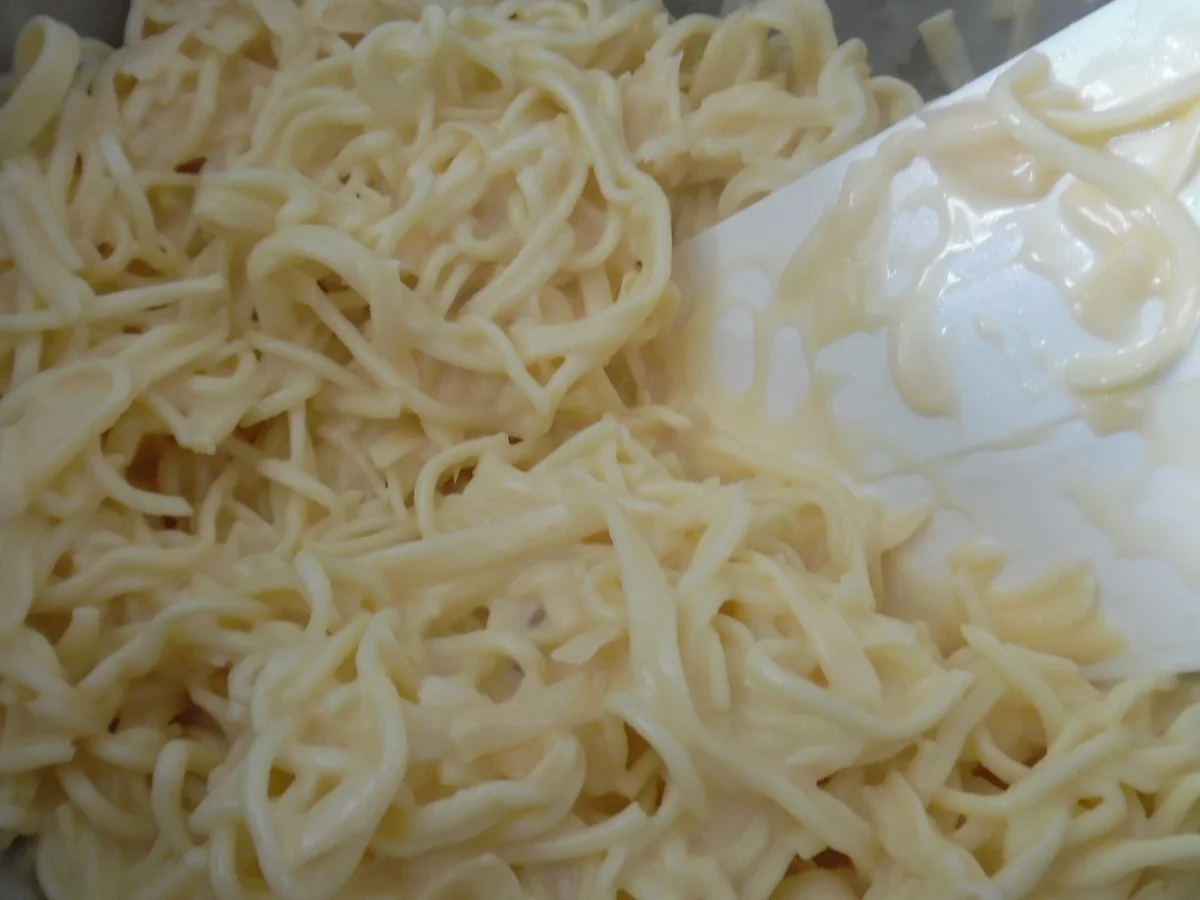 Rezept: Spaghetti-Pizza Bild Nr. 8 Spaghetti-Pizza - Rezept - Bild Nr. 8