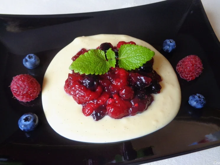Rezept: Rote Grütze und Vanillesoße Bild Nr. 6253 Rote Grütze und Vanillesoße - Rezept - Bild Nr. 6253