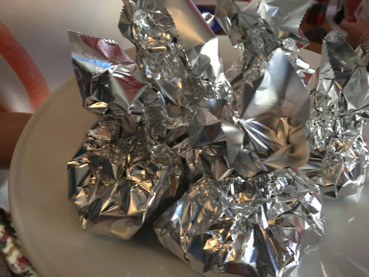 Rezept: Tomate-Mozzarella-Päckchen für den Grill Bild Nr. 3 Tomate-Mozzarella-Päckchen für den Grill - Rezept - Bild Nr. 3