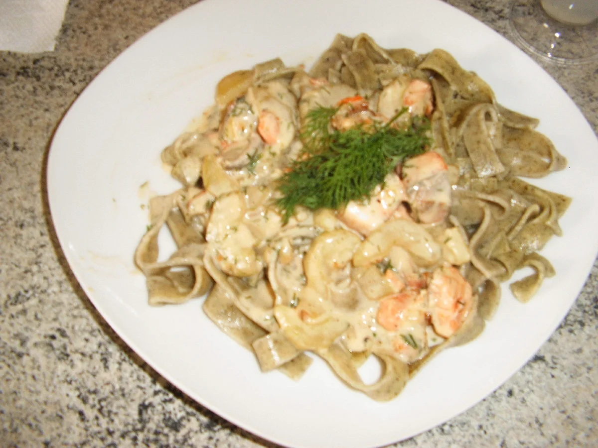 Rezept: Lachs-Gurken-Pfanne Bild Nr. 6241 Lachs-Gurken-Pfanne - Rezept - Bild Nr. 6241