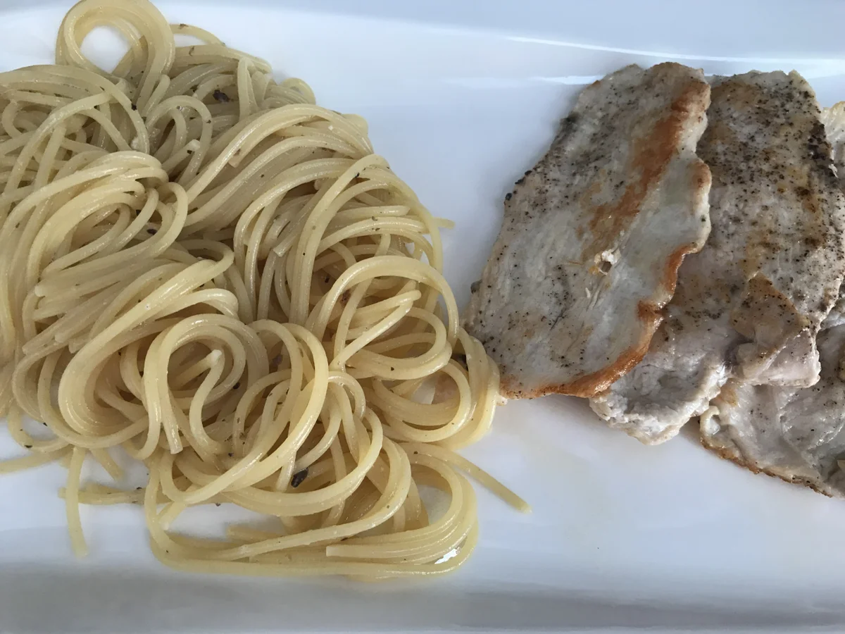 HÜHNERSTEAKS MIT TRÜFFELNUDELN - Rezept - Bild Nr. 2