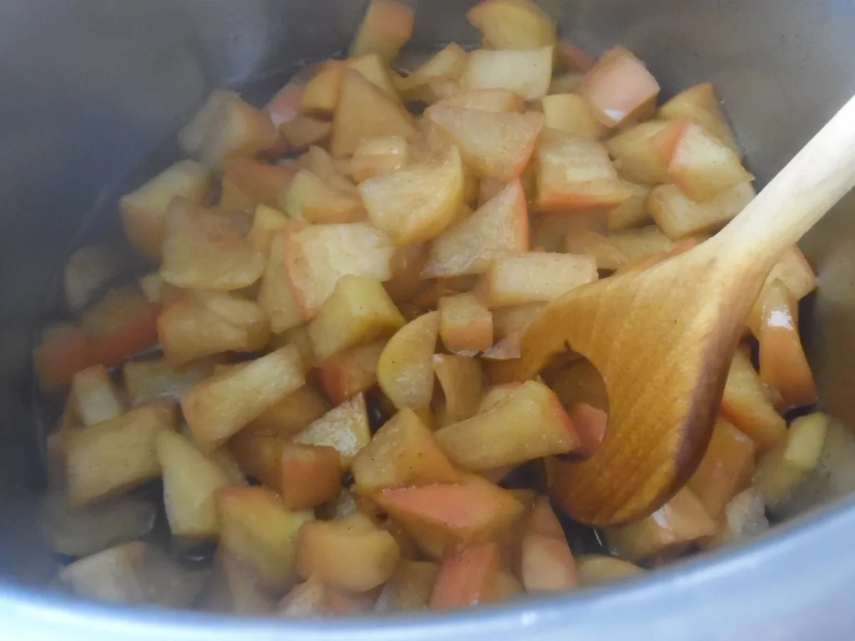 Rezept: Apfel-Pudding-Törtchen auf Eierlikör-Creme Bild Nr. 6251 Apfel-Pudding-Törtchen auf Eierlikör-Creme - Rezept - Bild Nr. 6251