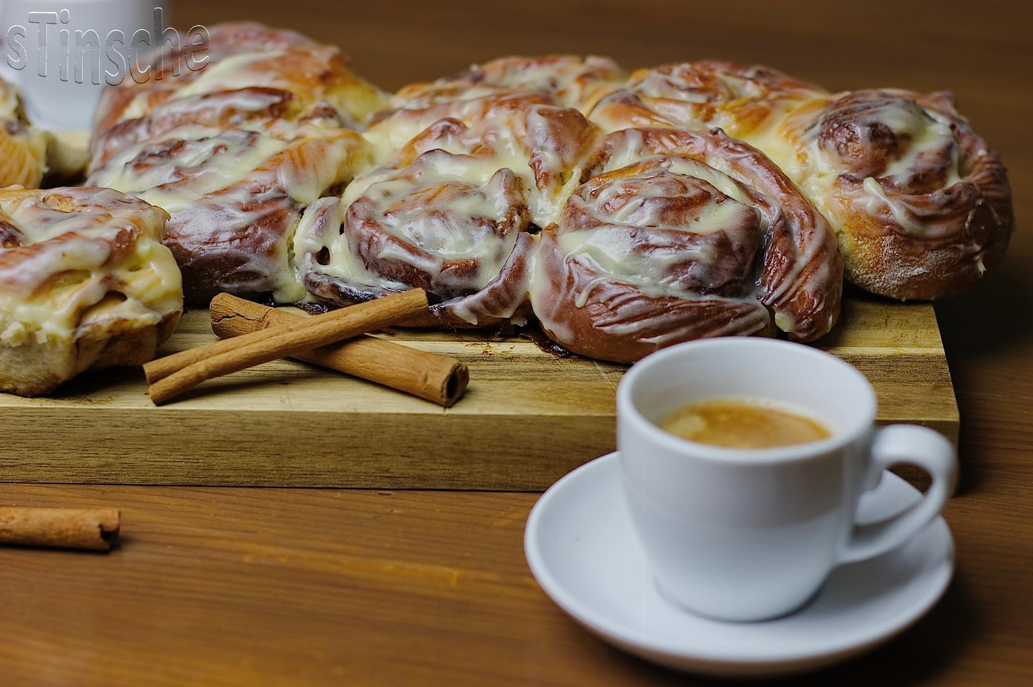 Bilder für Zimtschnecken oder Cinnamon Rolls mit Topping - Rezept