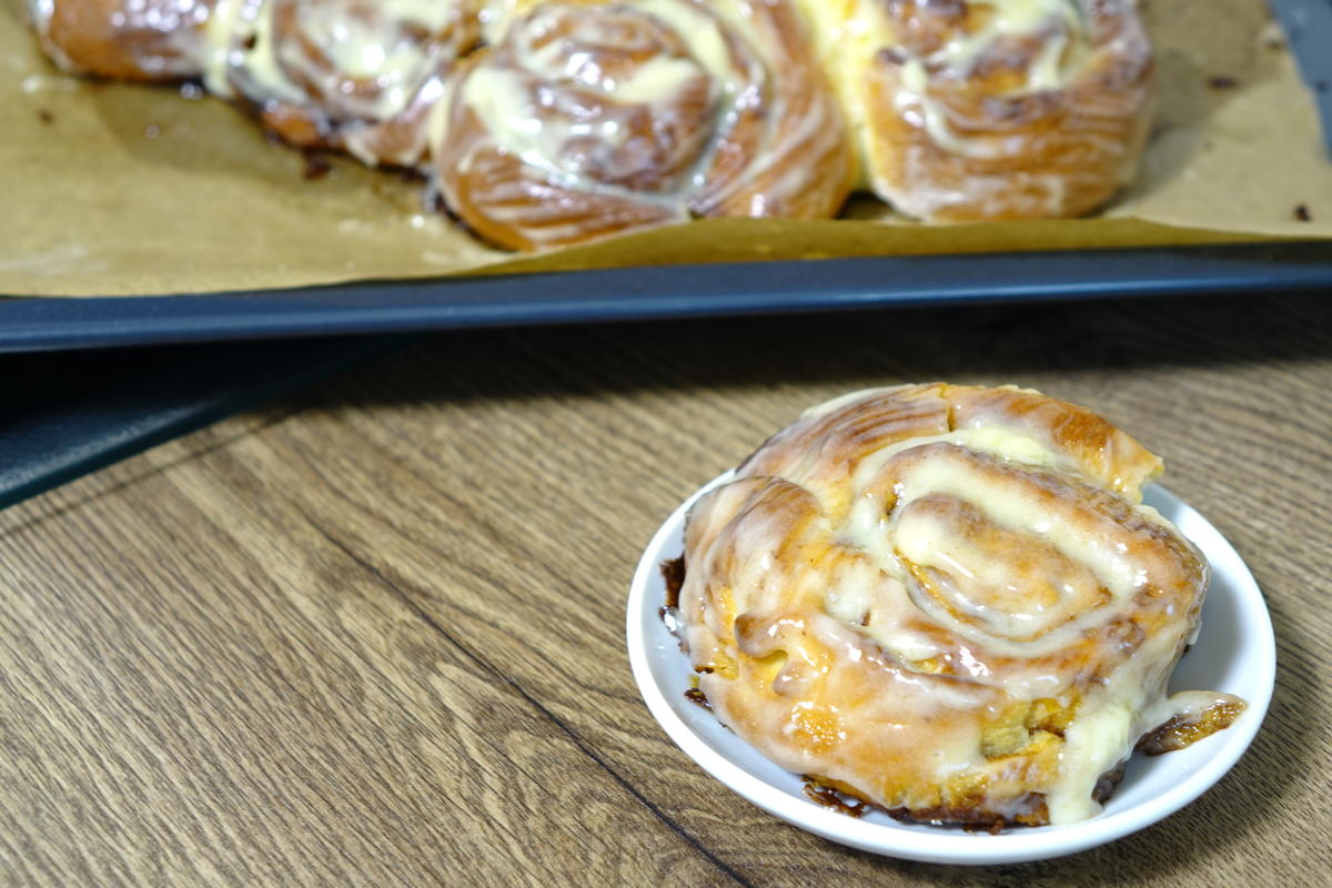 Zimtschnecken oder Cinnamon Rolls mit Topping - Rezept - Bild Nr. 6266