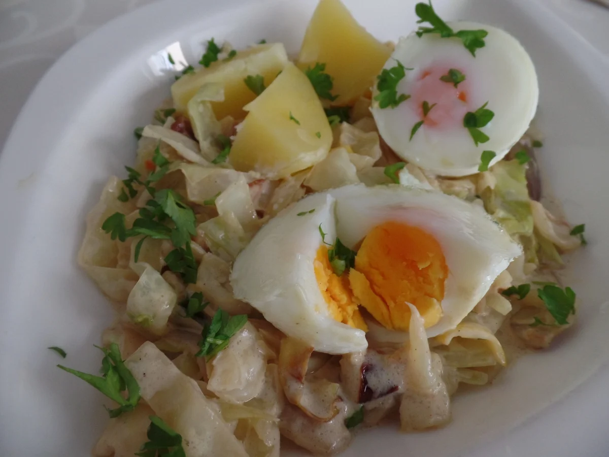 Rezept: Eier auf Spitzkohl-Senf-Rahm Bild Nr. 6245 Eier auf Spitzkohl-Senf-Rahm - Rezept - Bild Nr. 6245