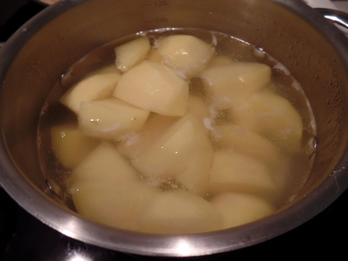 Rezept: Eier auf Spitzkohl-Senf-Rahm Bild Nr. 6246 Eier auf Spitzkohl-Senf-Rahm - Rezept - Bild Nr. 6246