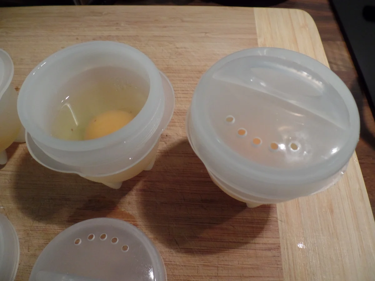 Rezept: Eier auf Spitzkohl-Senf-Rahm Bild Nr. 6255 Eier auf Spitzkohl-Senf-Rahm - Rezept - Bild Nr. 6255