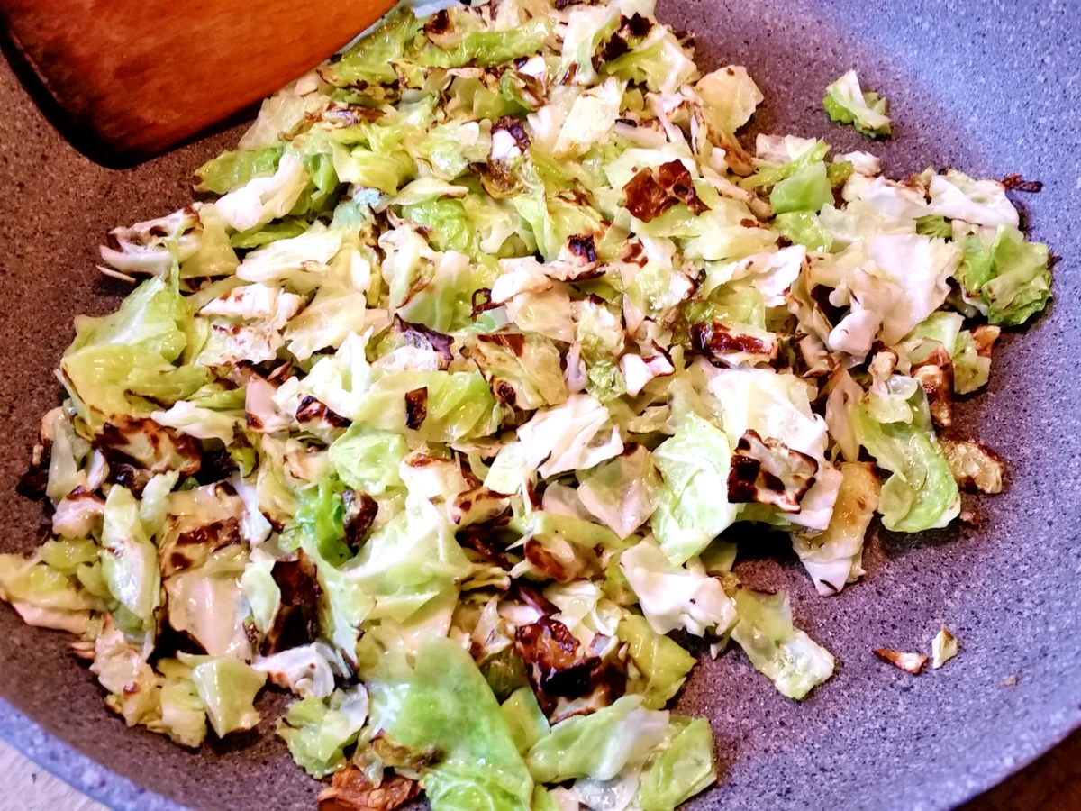 Paprikaschoten - mit Hackfleisch und viel Wirsing gefüllt - Rezept - Bild Nr. 6254