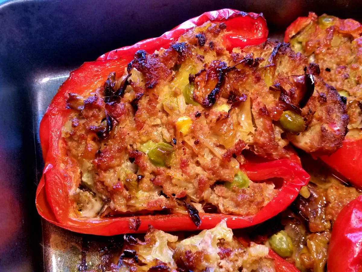 Paprikaschoten - mit Hackfleisch und viel Wirsing gefüllt - Rezept - Bild Nr. 6278