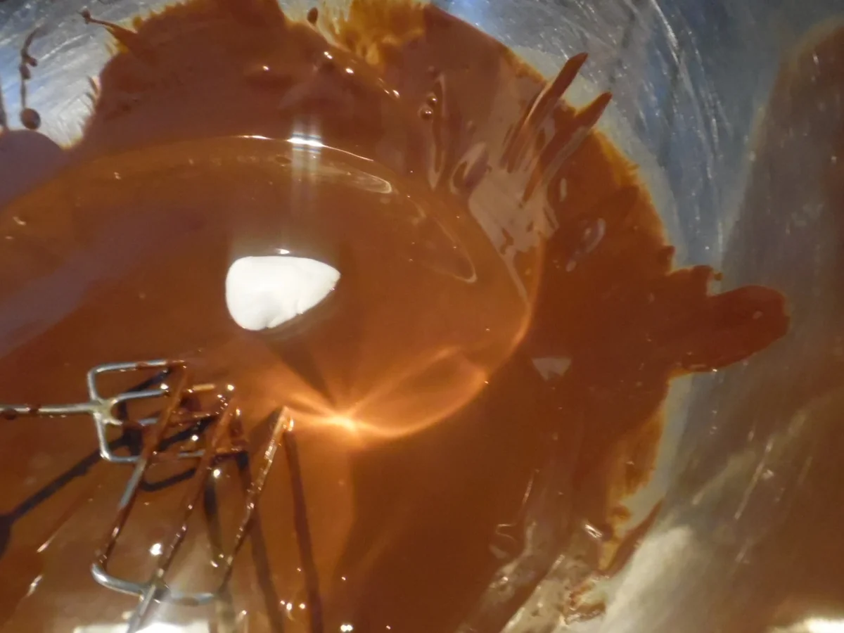 Rezept: Creme-Hütchen Bild Nr. 6258 Creme-Hütchen - Rezept - Bild Nr. 6258