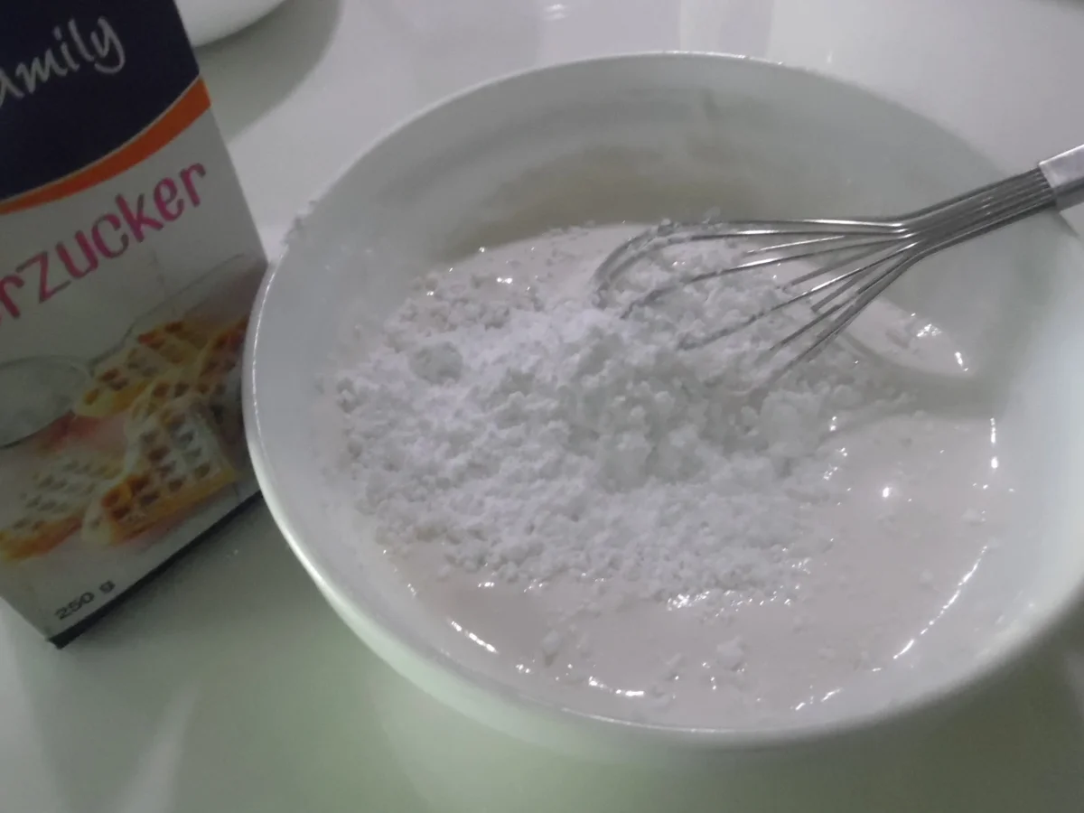 Rezept: Creme-Hütchen Bild Nr. 6266 Creme-Hütchen - Rezept - Bild Nr. 6266