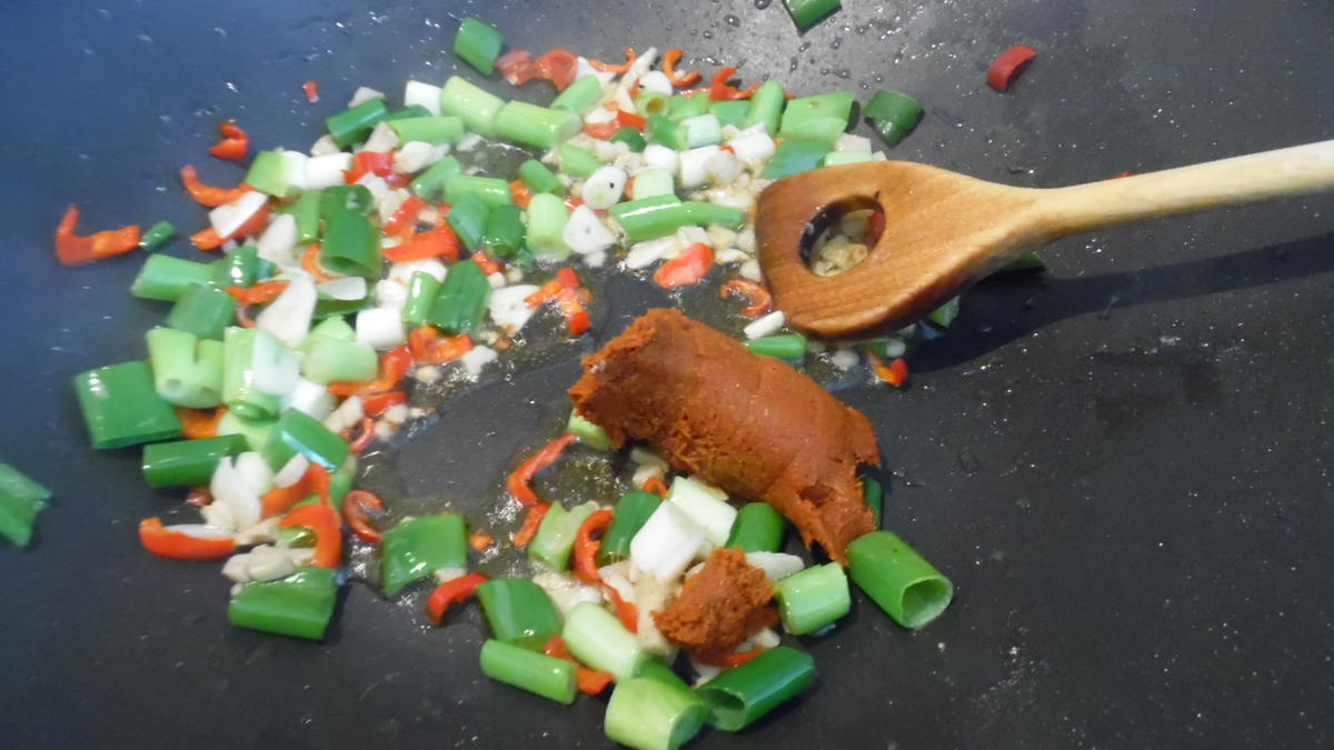 Rotes Hühner-Gemüse-Curry, scharf - Rezept - Bild Nr. 6257