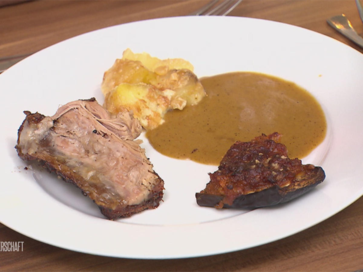 Kalbsbrust mit Kartoffelgratin und überbackener Aubergine - Rezept ...