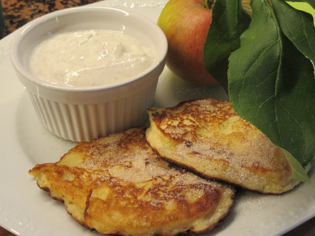 Vollkost: Apfelküchle (?) mit Vanillejoghurt - Rezept - Bild Nr. 6265