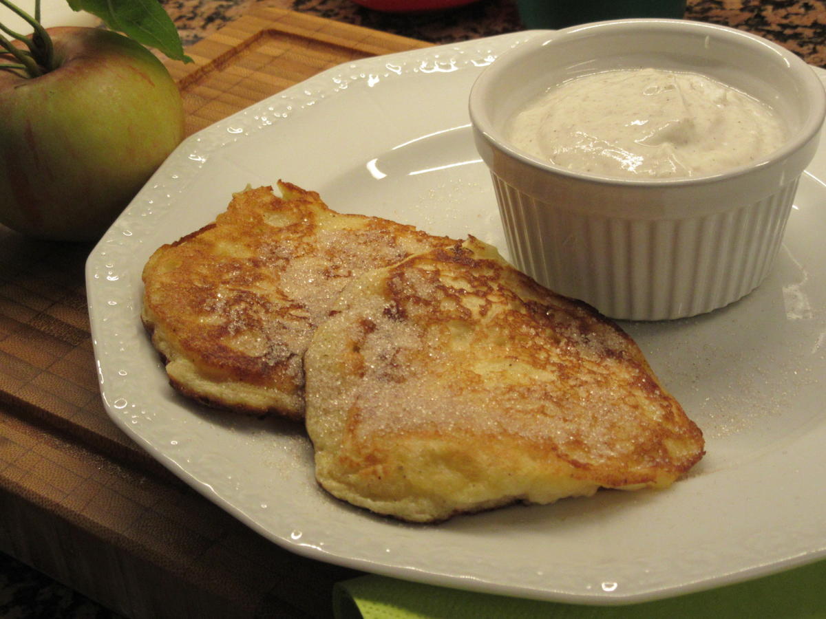 Vollkost: Apfelküchle (?) mit Vanillejoghurt - Rezept - kochbar.de