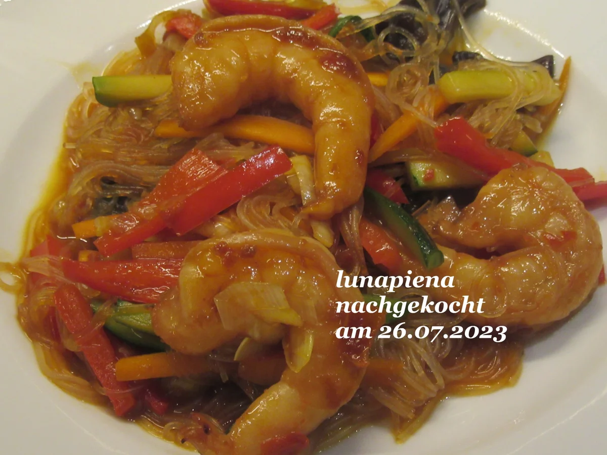 Glasnudel-Pfanne mit Garnelen und Ei, pikant-scharf - Rezept - Bild Nr. 6273