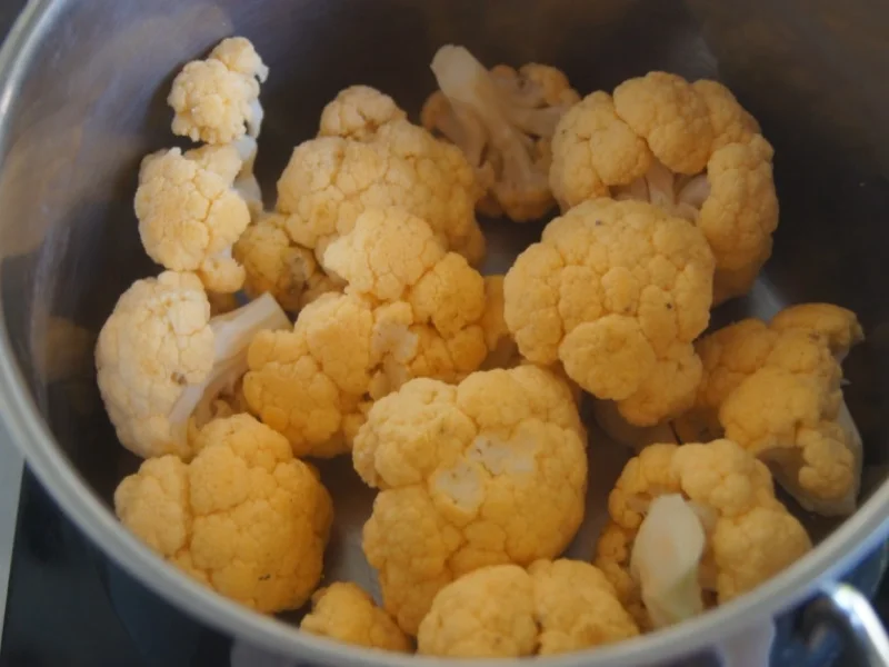 Bayrischer Leberkäse mit orangen Blumenkohl und Kartoffelstampf - Rezept - Bild Nr. 6277