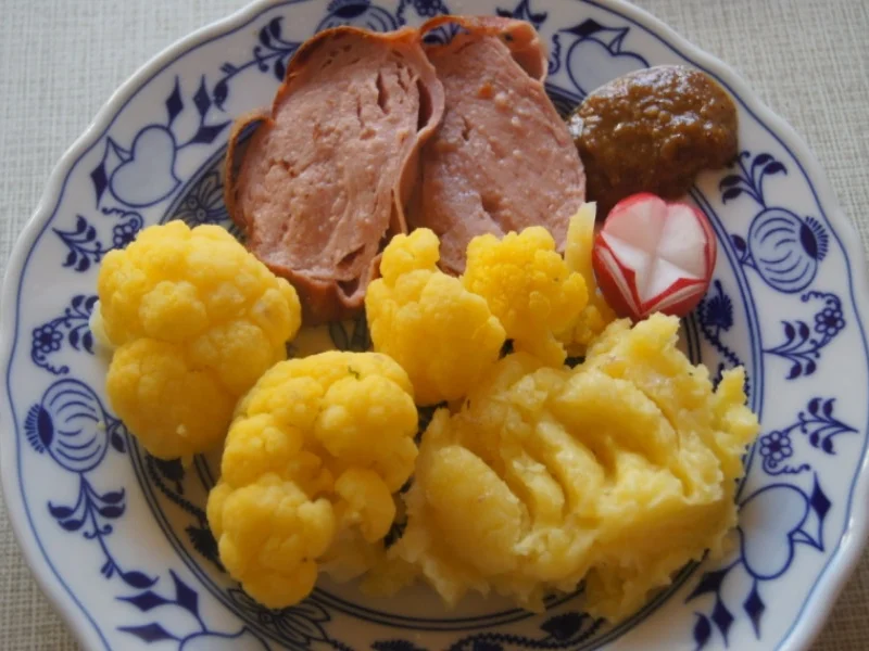 Bayrischer Leberkäse mit orangen Blumenkohl und Kartoffelstampf - Rezept - Bild Nr. 6281