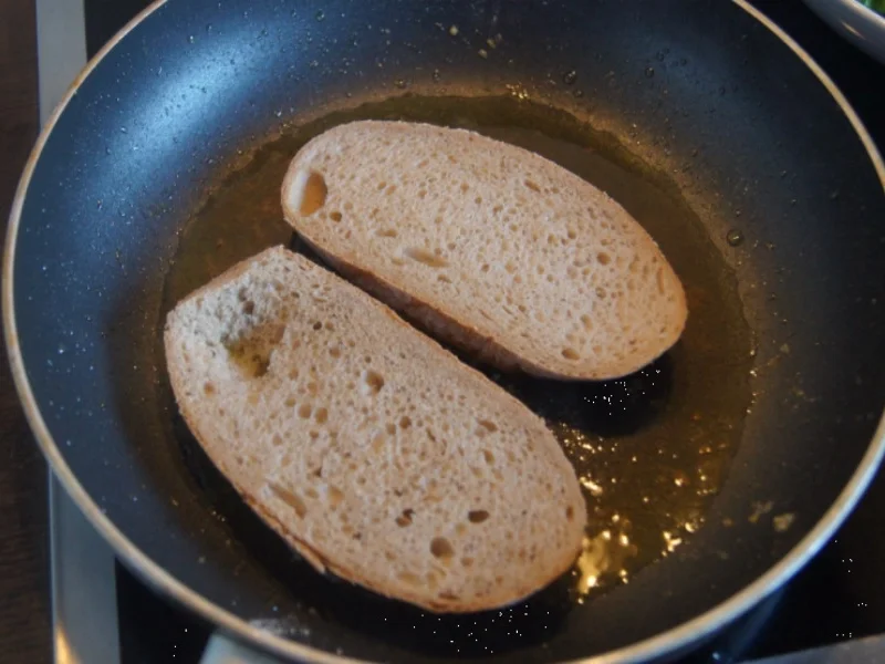 Topinky mit leckeren Belag und Pimentos - Rezept - Bild Nr. 6