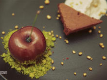 Kirschmousse, Brownies und Tonkabohneneis - Rezept - Bild Nr. 2