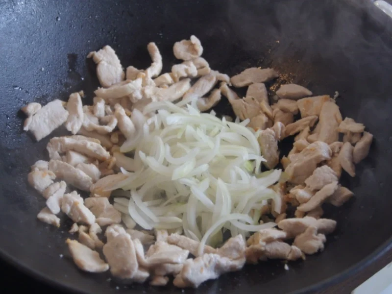 Hähnchen-Gemüse-Wok mit Spätzle - Rezept - Bild Nr. 6307