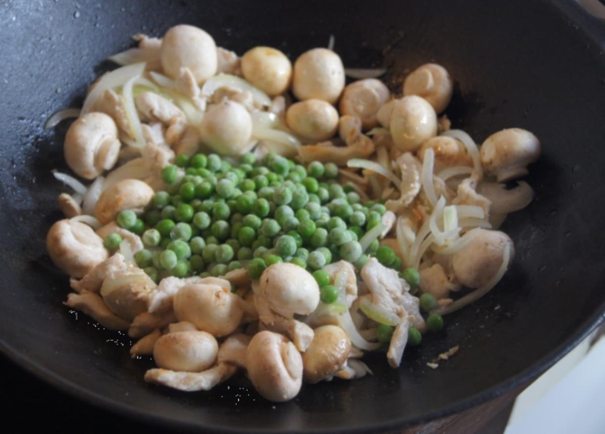 Hähnchen-Gemüse-Wok mit Spätzle - Rezept - Bild Nr. 6309