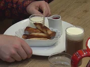 Pommes Schranke & 'n Alt - Rezept - Bild Nr. 2