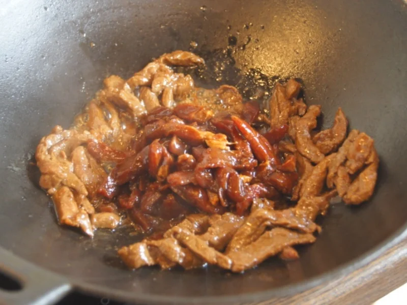Rindfleisch-Gemüse-Wok mit Spätzle - Rezept - Bild Nr. 6318