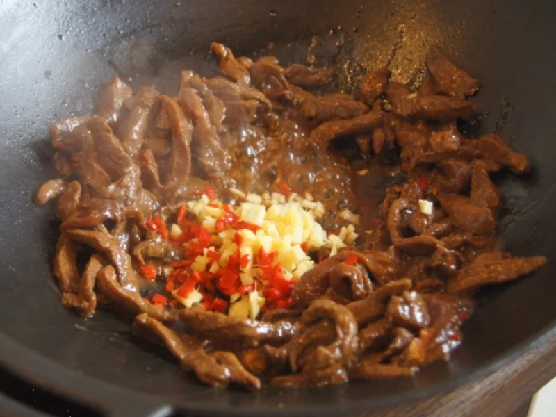 Rindfleisch-Gemüse-Wok mit Spätzle - Rezept - Bild Nr. 6319